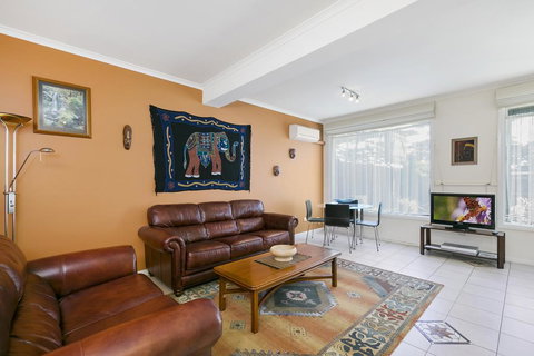 Black Dolphin Waterfront Apartment - Events Australia 0