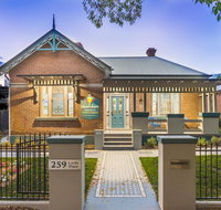 Blue Door Apartments Heritage Charm in CBD - Events Australia