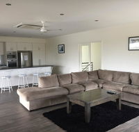 Blue Sky Apartment - Tourism Bookings