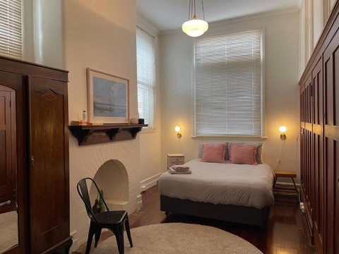 The Merredin Treasury, Art Deco Heritage 2 Bedroom Suite In Merredin CBD - Events Australia 0