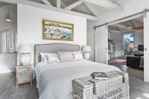 The Peninsula Experience - Accommodation Europe 1