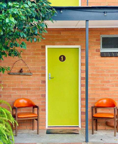 WARBURTON MOTEL - Where Mid-century Style Meets The Mountains - Tourism Bookings 2