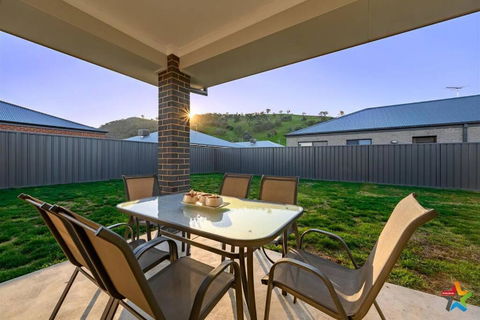 Wodonga Riverside Stay - Events Australia 3