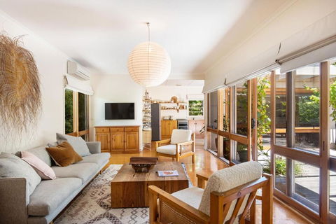 Chilled Vibes At Merricks Beach - Events Australia 1