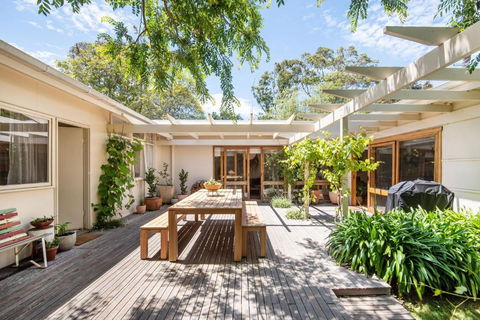 Chilled Vibes At Merricks Beach - Events Australia 0