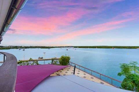 Opulent Ocean View Townhouse - Events Australia 1