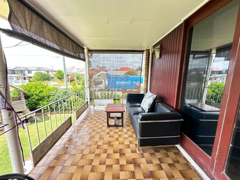 Zen Escape Guest House- Romantic Escape, Cozy Delight, Oasis Suite - Events Australia 2