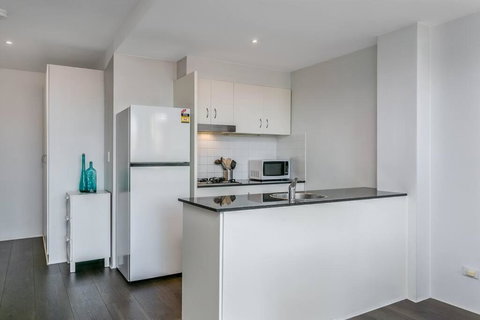WILL1 - Stylish 2-Bed 2-Bath Oasis In Crows Nest Village - Events Australia 1