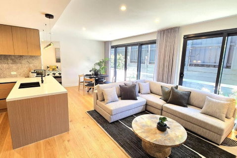 Your 2 Bed Hampton Haven With Parking - Tourism Bookings 0