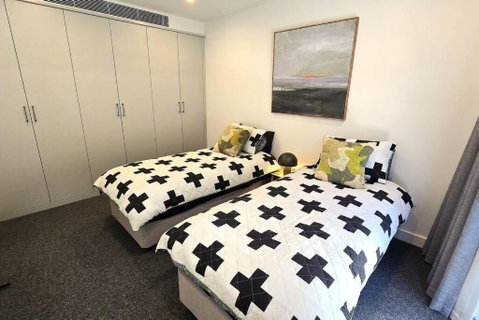 Your 2 Bed Hampton Haven With Parking - Tourism Bookings 2