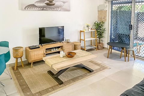 ZEN GARDEN - COZY 2-BR + Modern Design W/ Aircon - Accommodation Europe 3