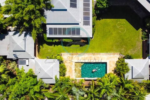 Zenhouse: 6-BR Balinese Tropical Oasis In Nightcliff Central - Events Australia 0