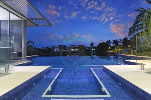 ZenLux: 4BR Bayview Mansion Infinity Pool + Cinema - Events Australia 1