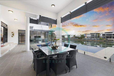 ZenLux: 4BR Bayview Mansion Infinity Pool + Cinema - Events Australia 3