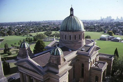 Melbourne City Tour: Lifestyle Of The Rich And Famous - Events Australia 4