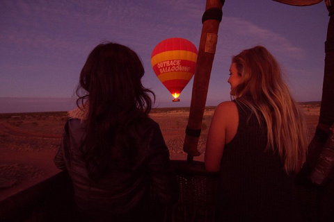 Early Morning Ballooning In Alice Springs - Events Australia 1
