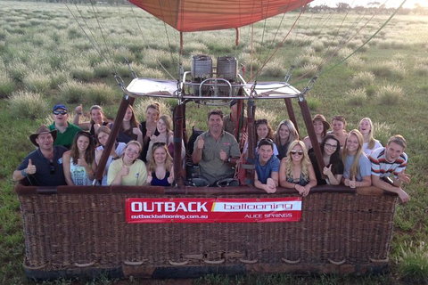Early Morning Ballooning In Alice Springs - Events Australia 3