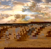 Pinnacle Desert Sunset and Night-time Stargazing Tour from Perth - Events Australia