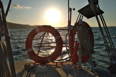Townsville Small Group Early Morning Sailing Cruise Boat Tour Charter Hire - Events Australia 0
