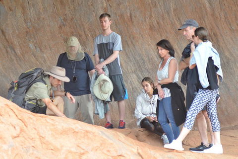 Uluru Small Group Tour Including Sunset - Events Australia 2