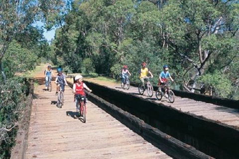 Perth Hills - Wildlife, Art & Gastronomy - Events Australia 2