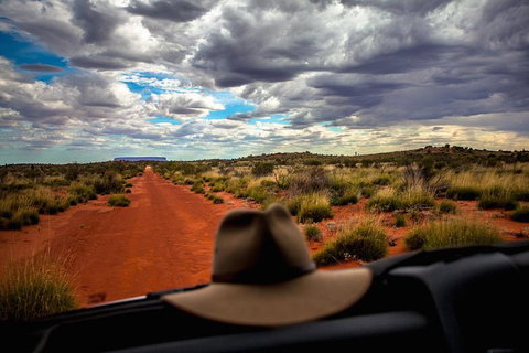 Mount Conner 4WD Small Group Tour From Ayers Rock Including Dinner - Events Australia 4